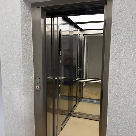 Jahnstrasse Apartment Dusseldorf